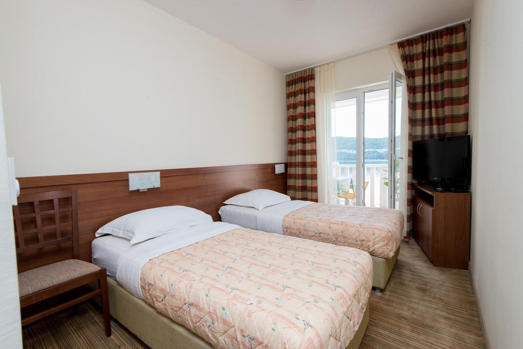 Porat 4*